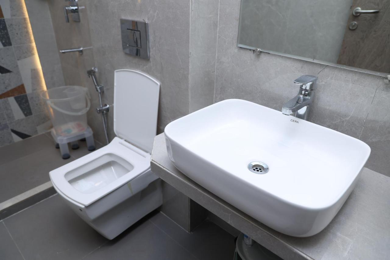 Hotel Pinaka Inn Лакнау Екстериор снимка