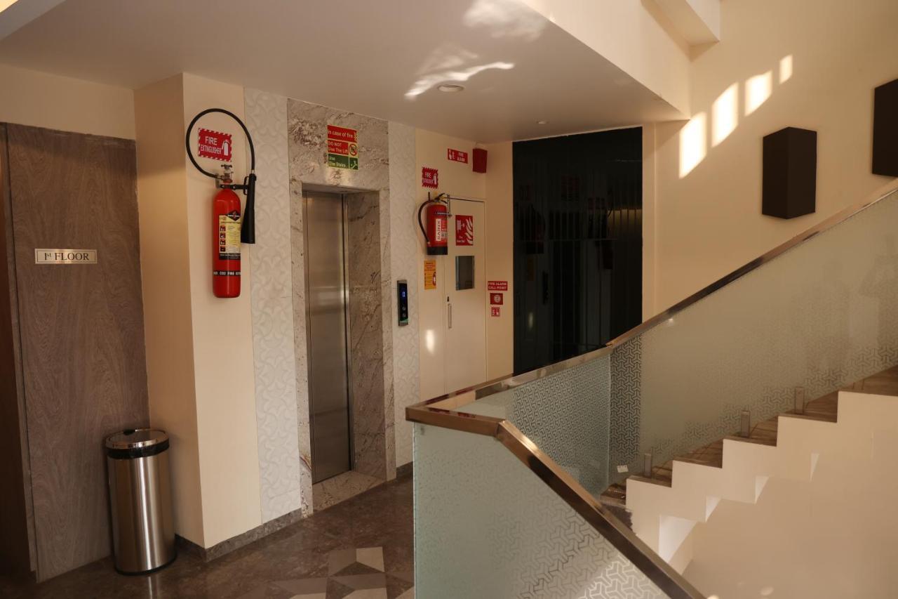 Hotel Pinaka Inn Лакнау Екстериор снимка