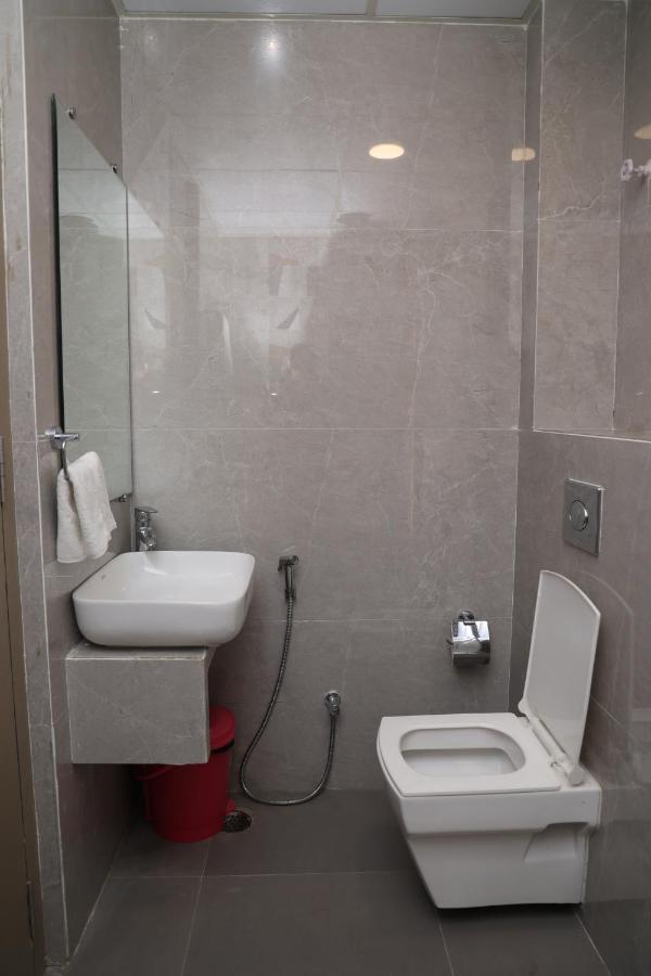 Hotel Pinaka Inn Лакнау Екстериор снимка