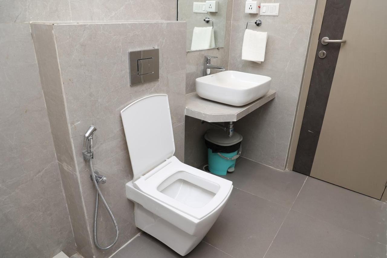 Hotel Pinaka Inn Лакнау Екстериор снимка