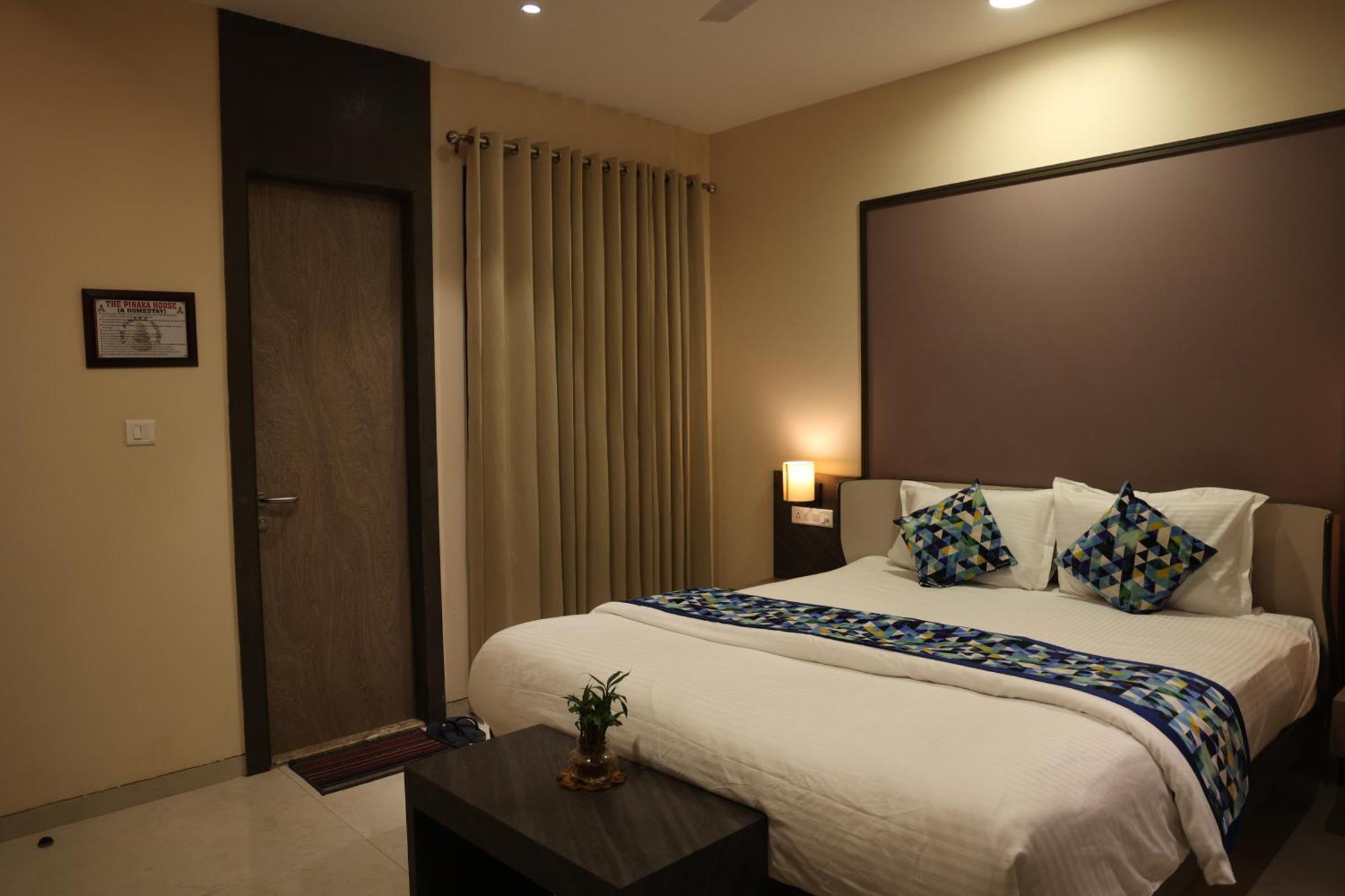 Hotel Pinaka Inn Лакнау Екстериор снимка