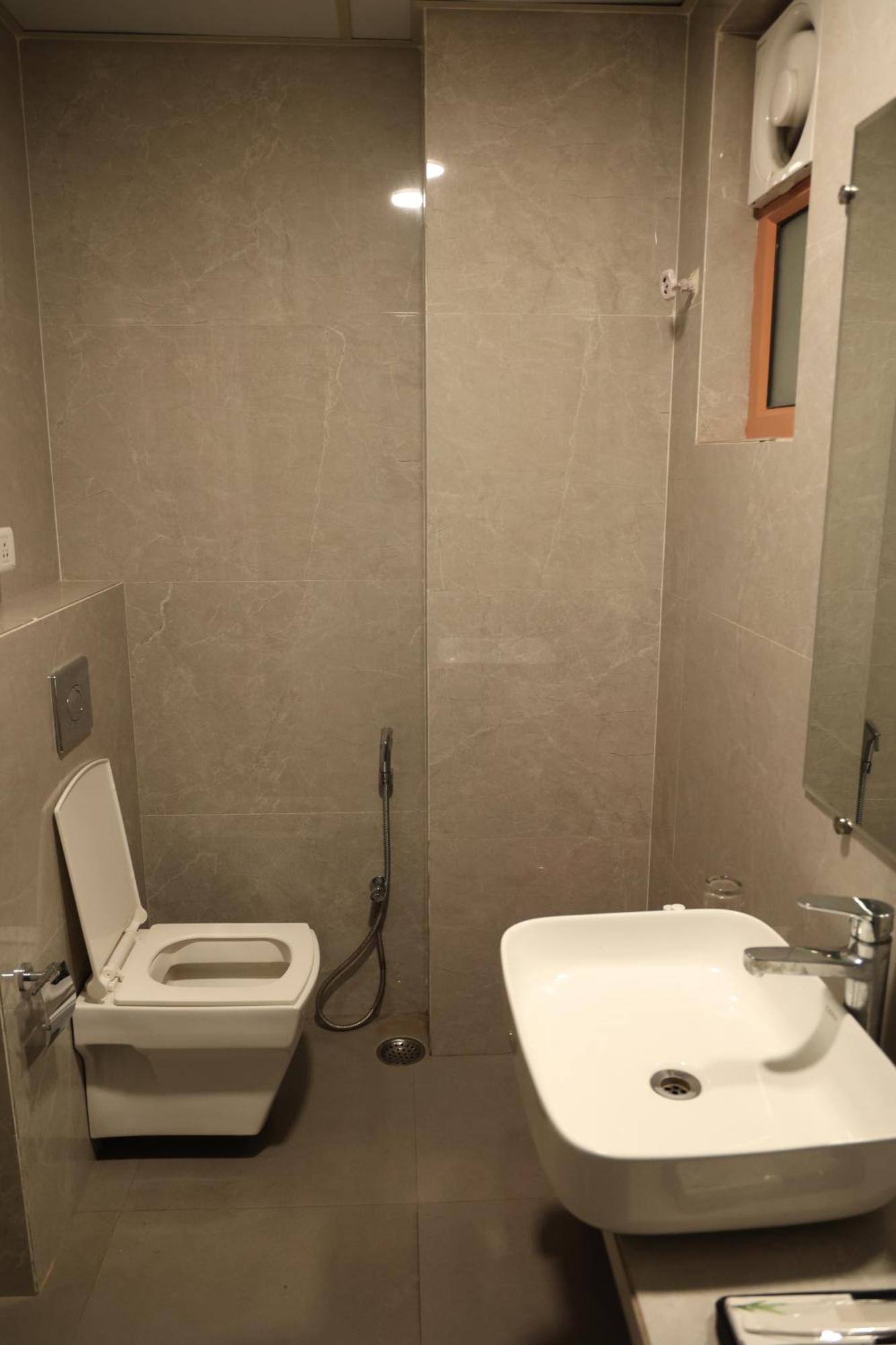 Hotel Pinaka Inn Лакнау Екстериор снимка