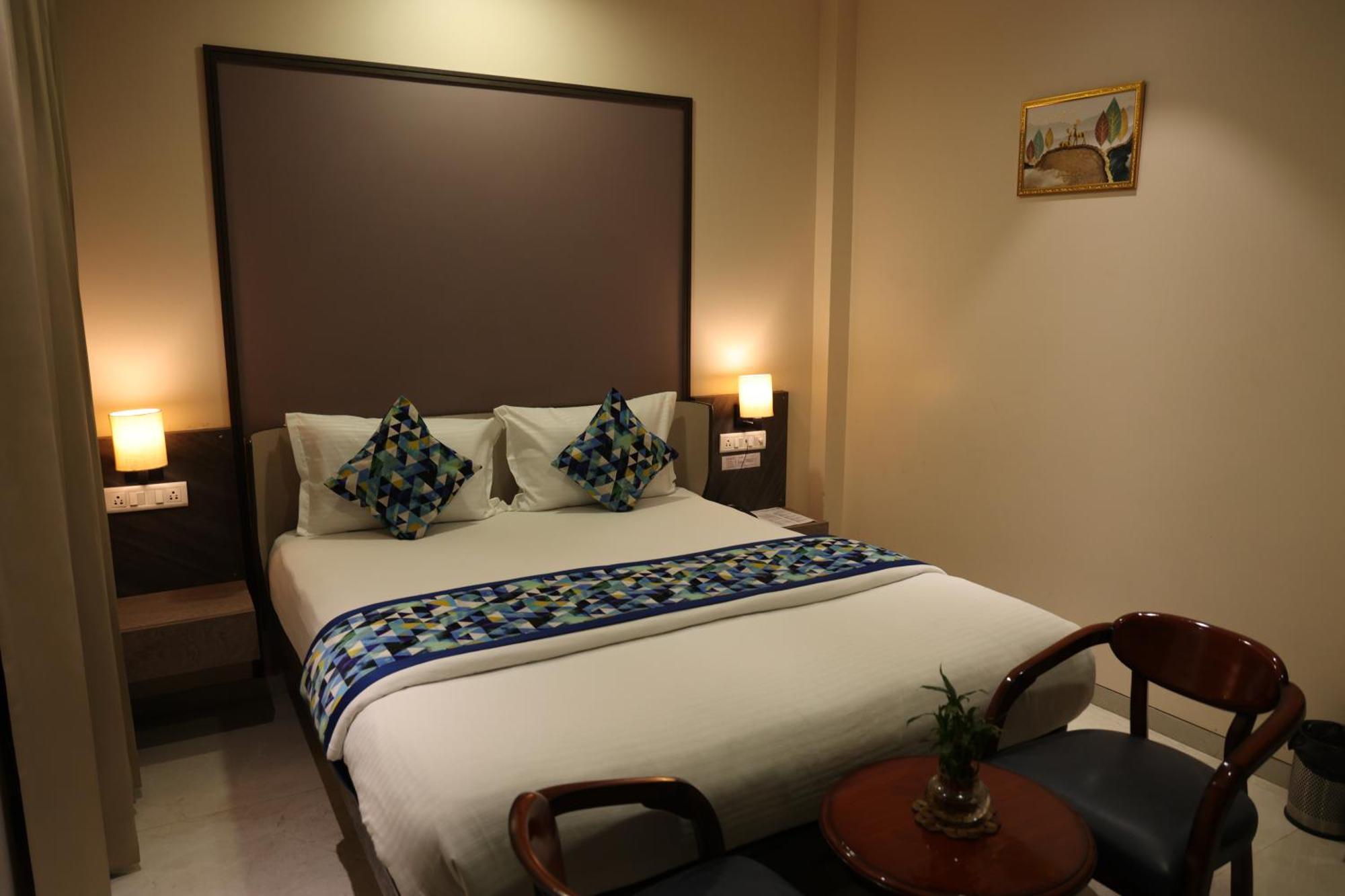 Hotel Pinaka Inn Лакнау Екстериор снимка